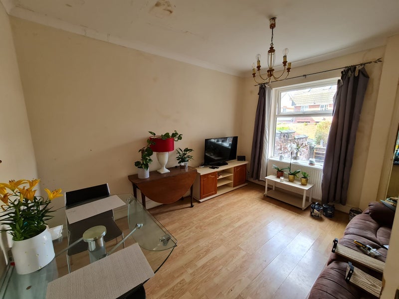 Room Moss Lane in Trafford