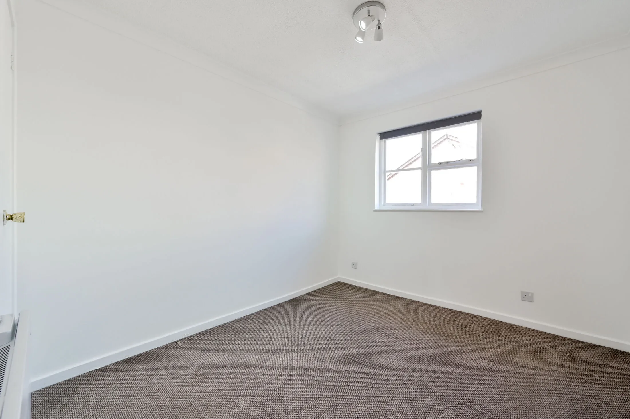 Flat Nimrod Close in Greater London