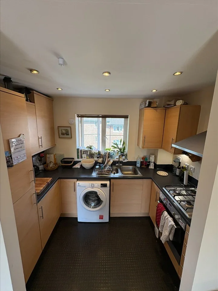 Flat Albion Way in Edenbridge
