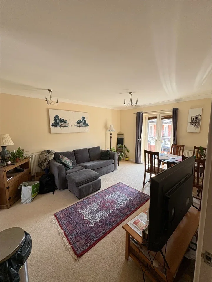 Flat Albion Way in Edenbridge