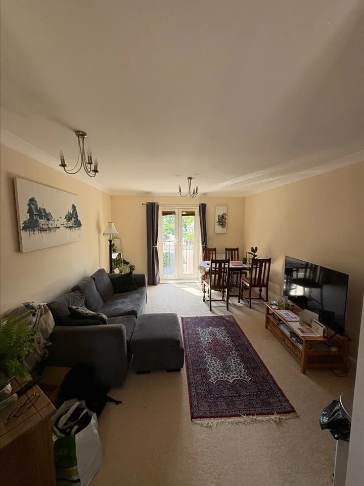 Flat Albion Way in Edenbridge