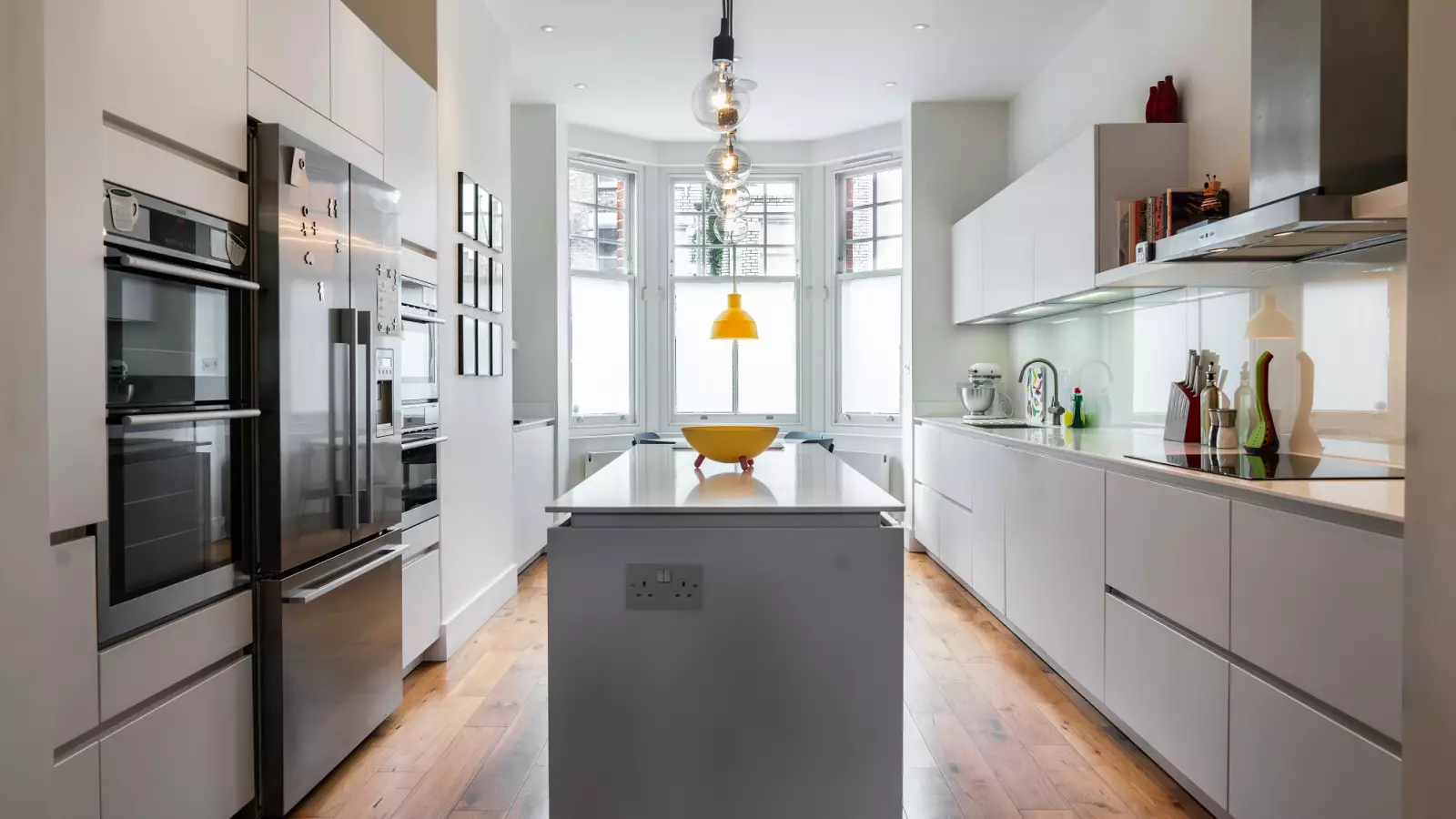 Flat Leathwaite Road in Greater London