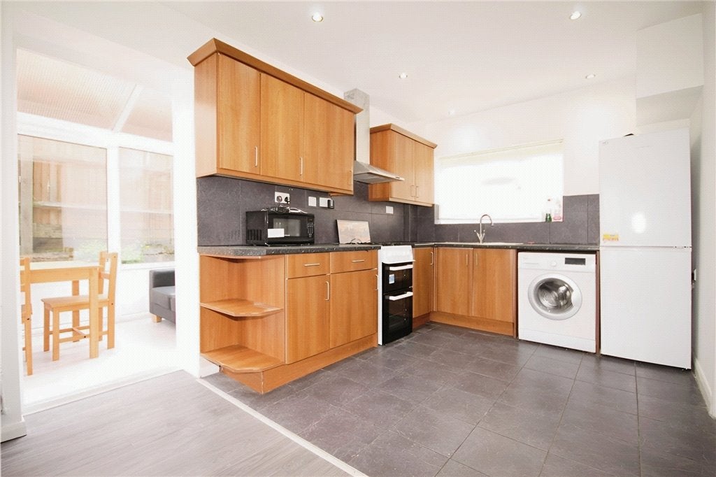 Flat Southway in Guildford