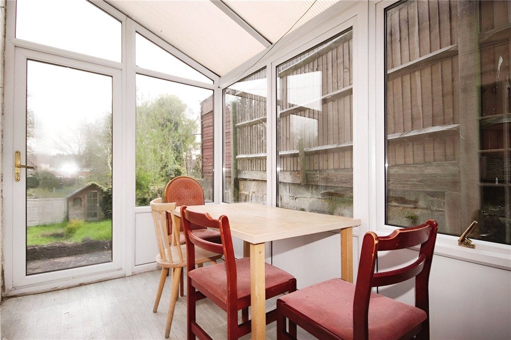 Flat Southway in Guildford