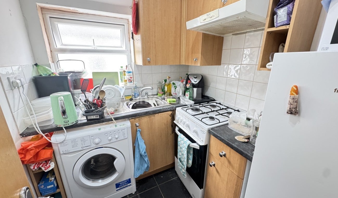 Flat Diana Street in Cardiff