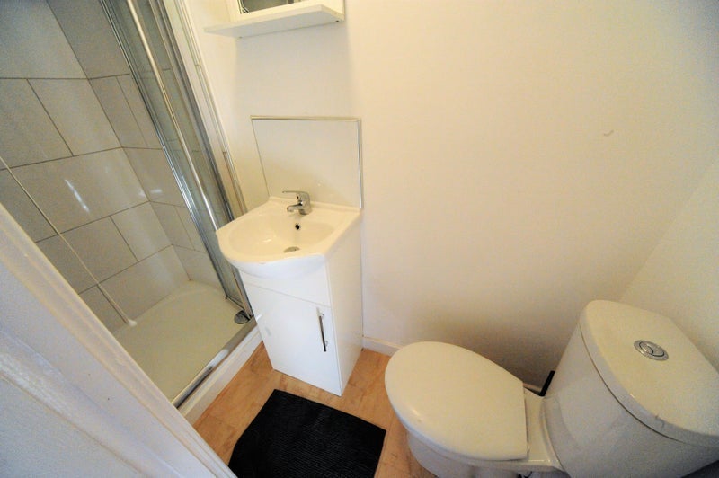 Room Albert Road in Middlesbrough