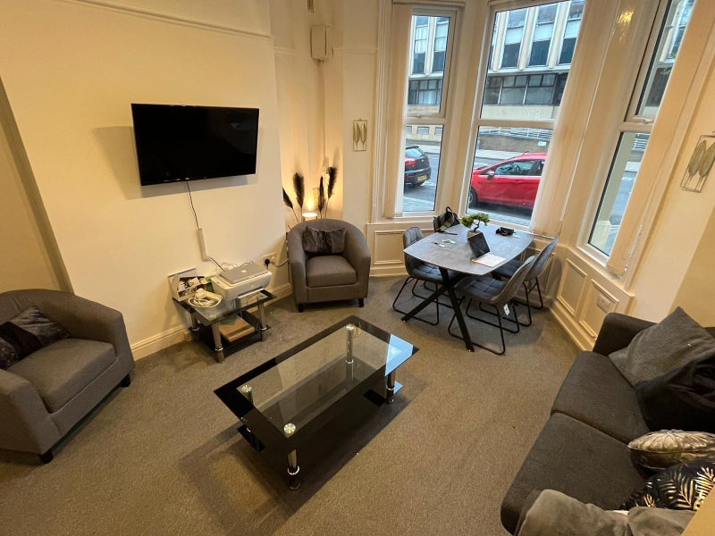 Room Albert Road in Middlesbrough