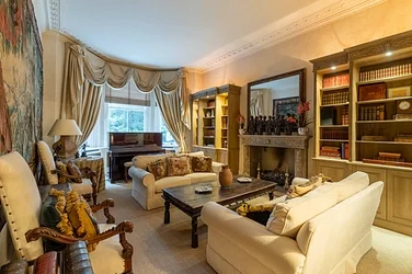 House Cadogan Gardens in Greater London