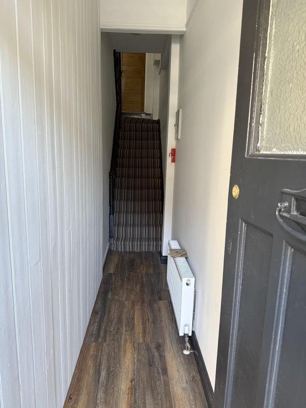 Room High Street in Greater London