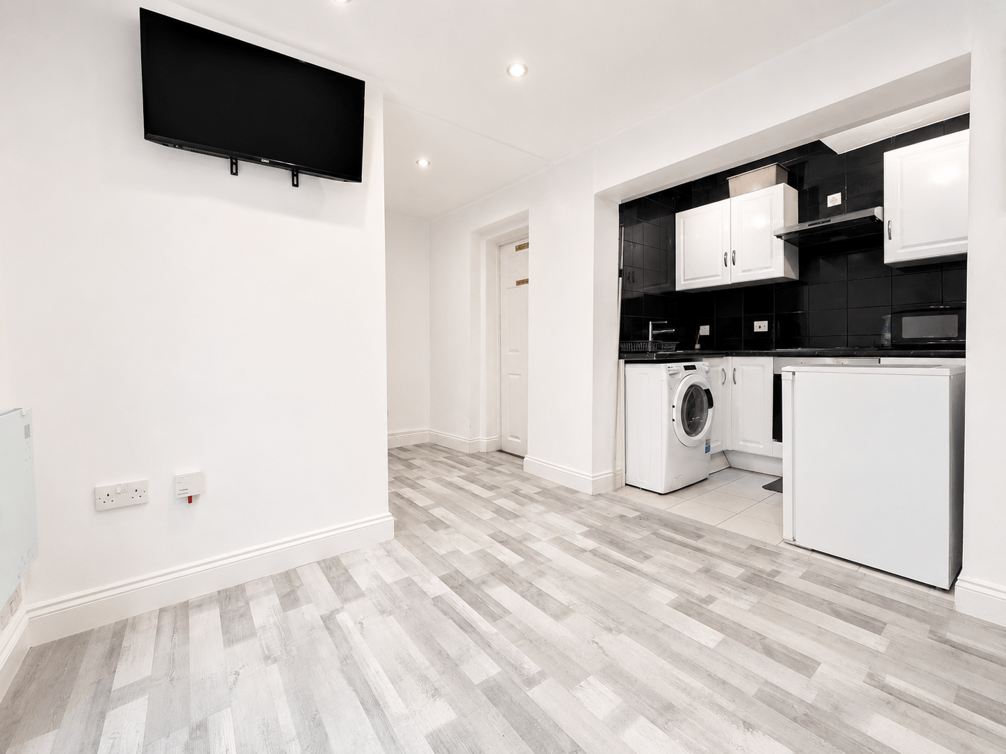 Flat Acre Lane in Greater London