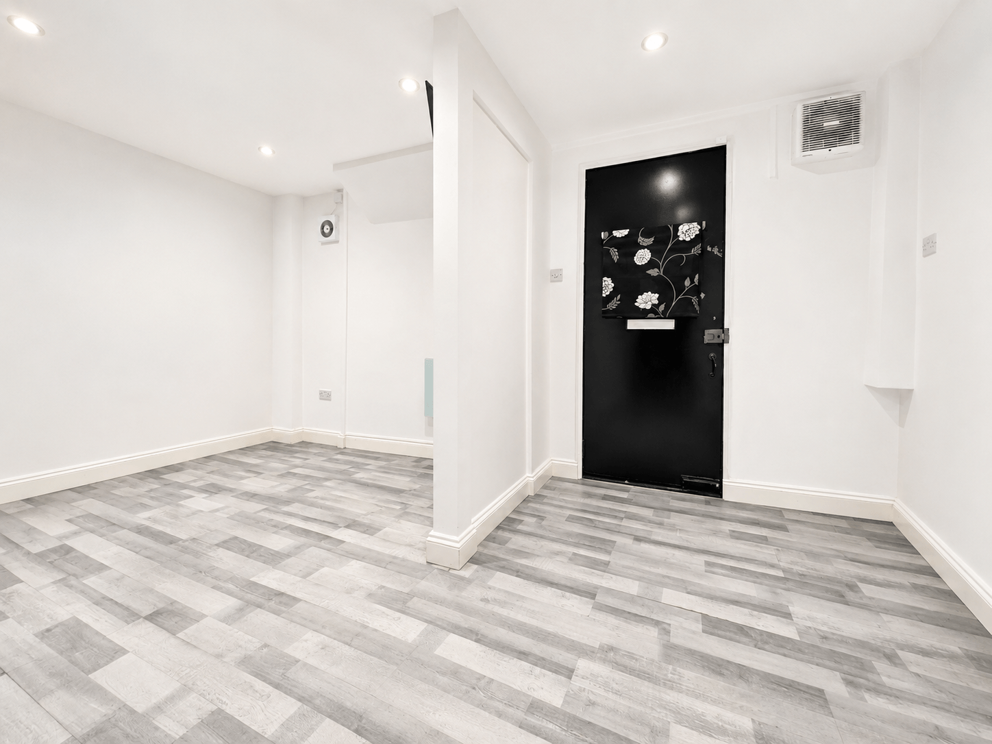 Flat Acre Lane in Greater London