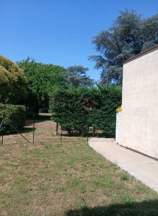 House Rue des Treilles in Libourne