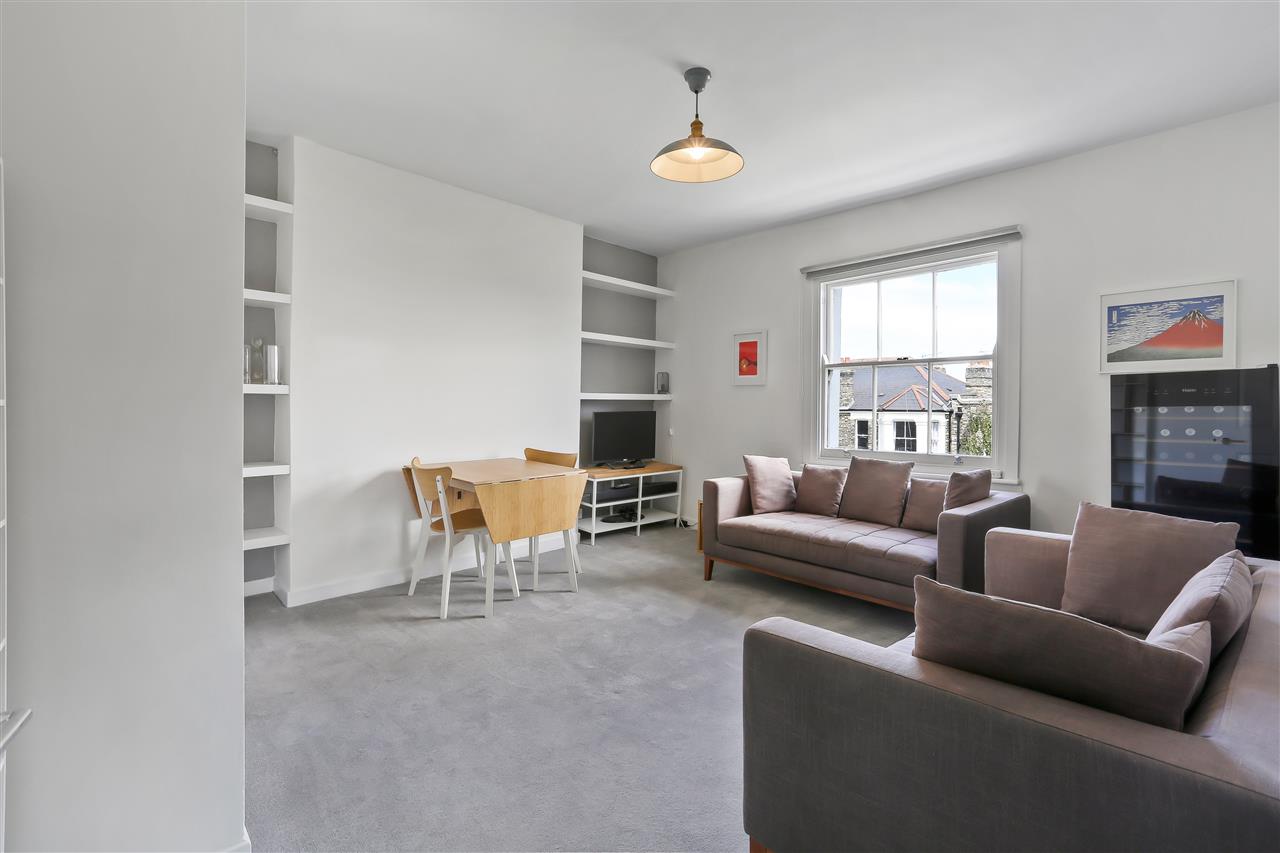Flat Dartmouth Park Hill in Greater London