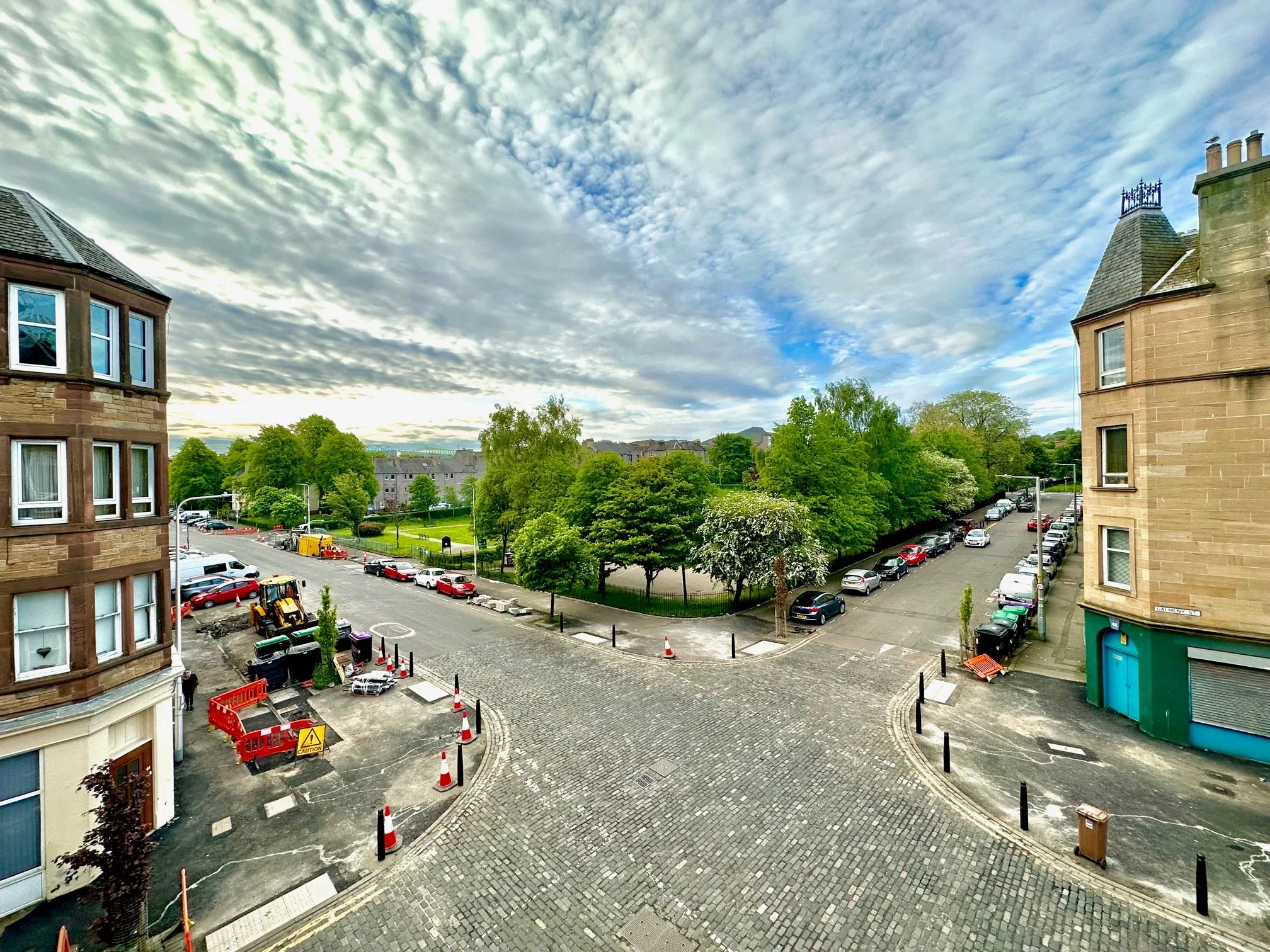 Flat Dalmeny Street in City of Edinburgh