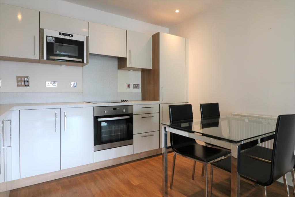 Flat North Woolwich Road in Greater London