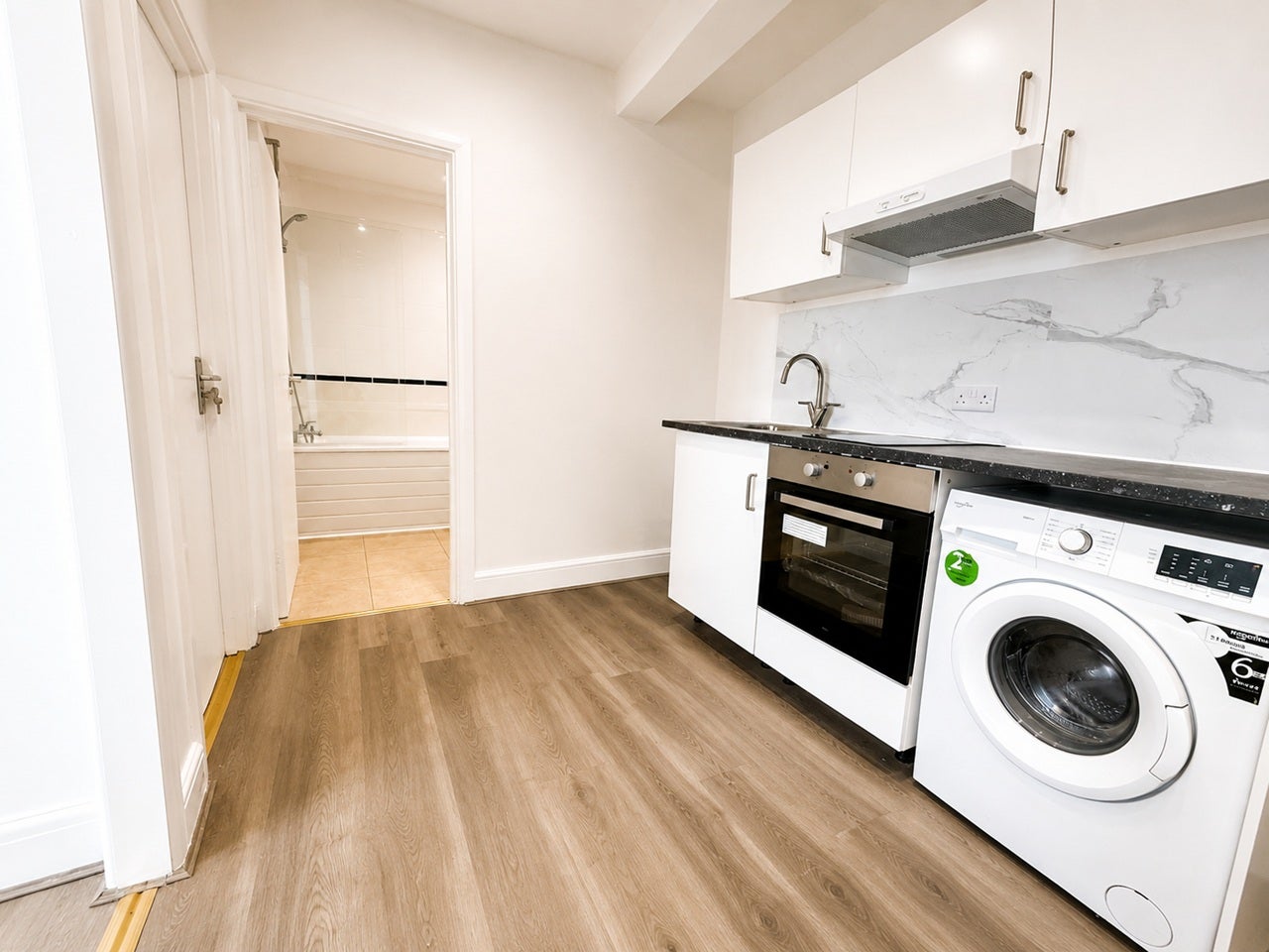 Flat Beatty Road in Greater London
