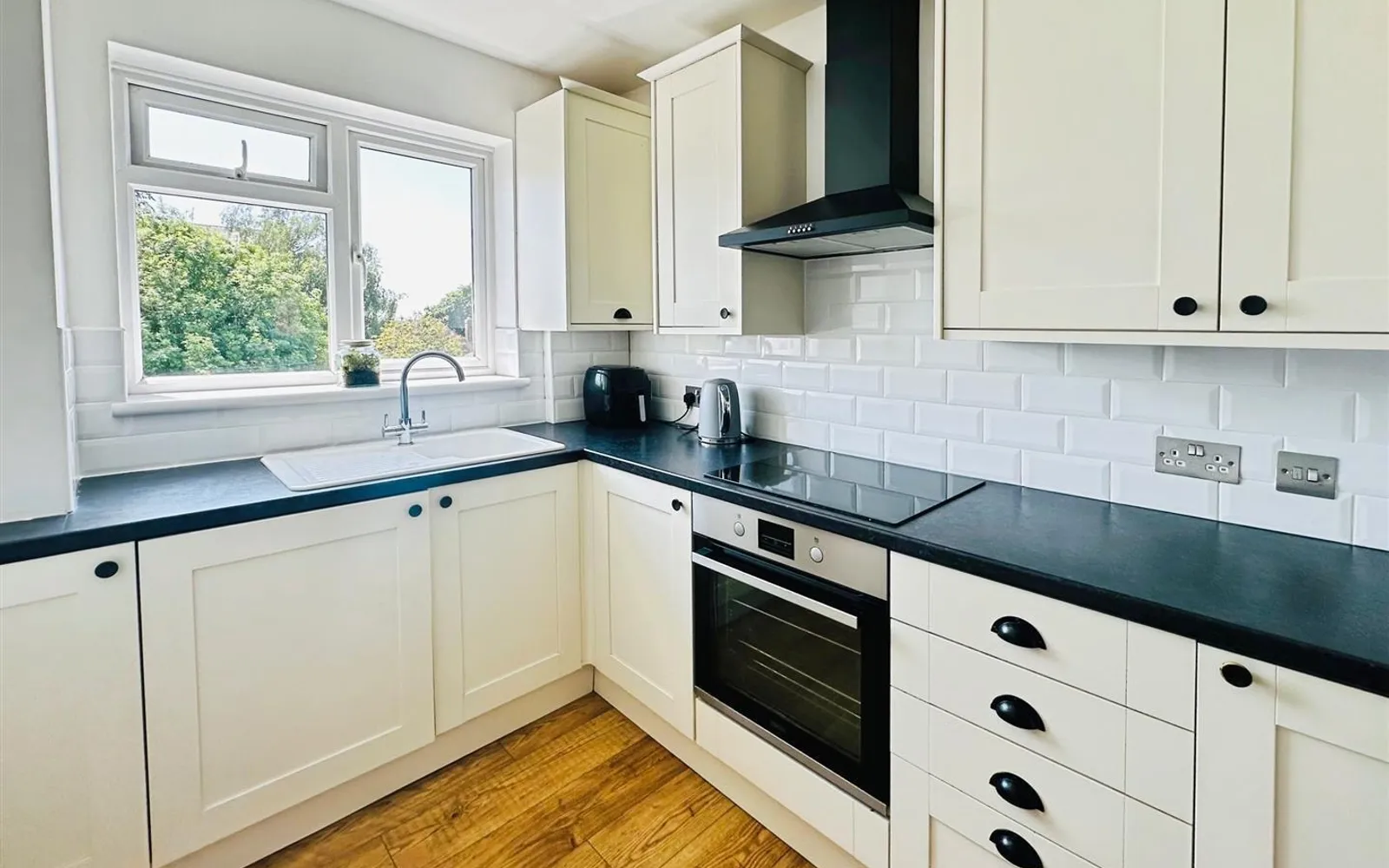 House Upper Holly Walk in Royal Leamington Spa