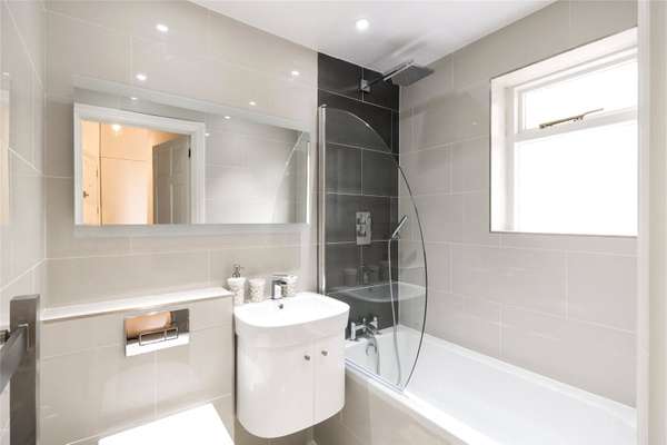 Flat Warwick Avenue in City of Westminster