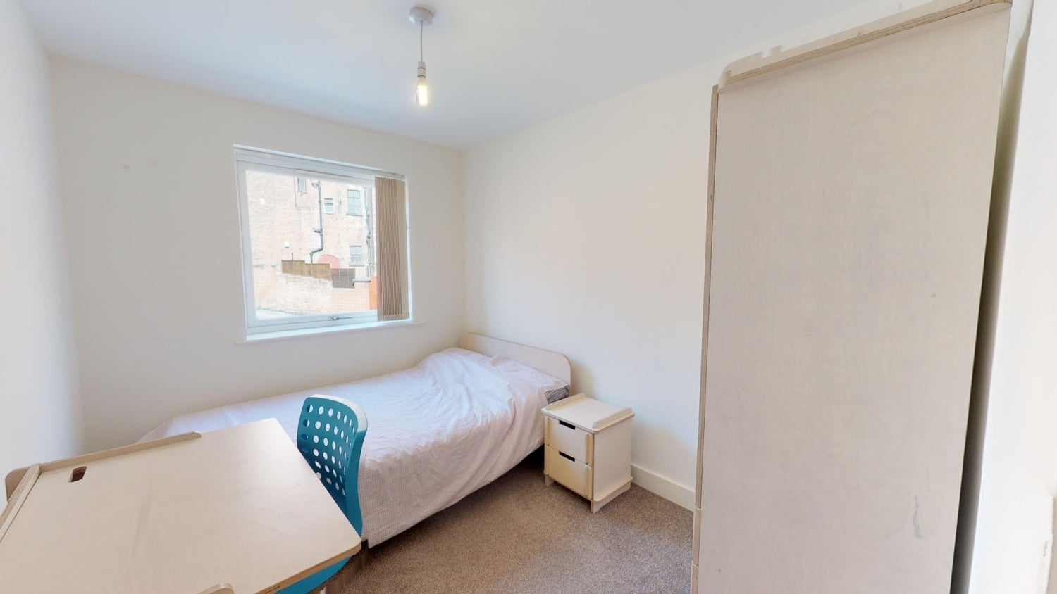 Room Alfred Street North in Nottingham