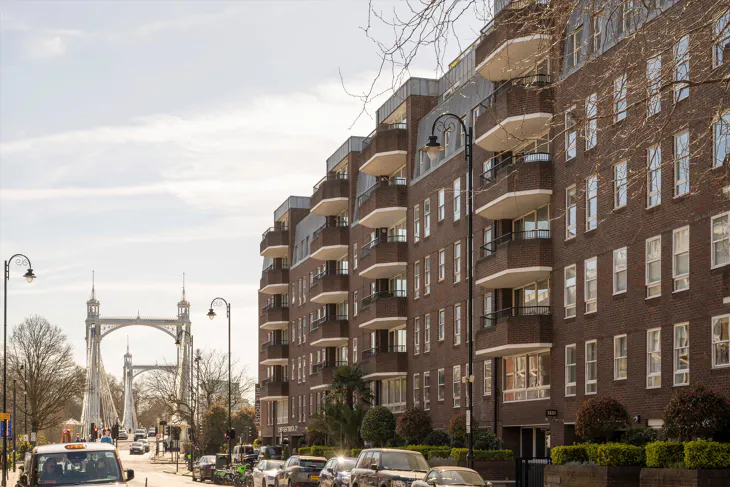 Flat Cheyne Walk in Greater London