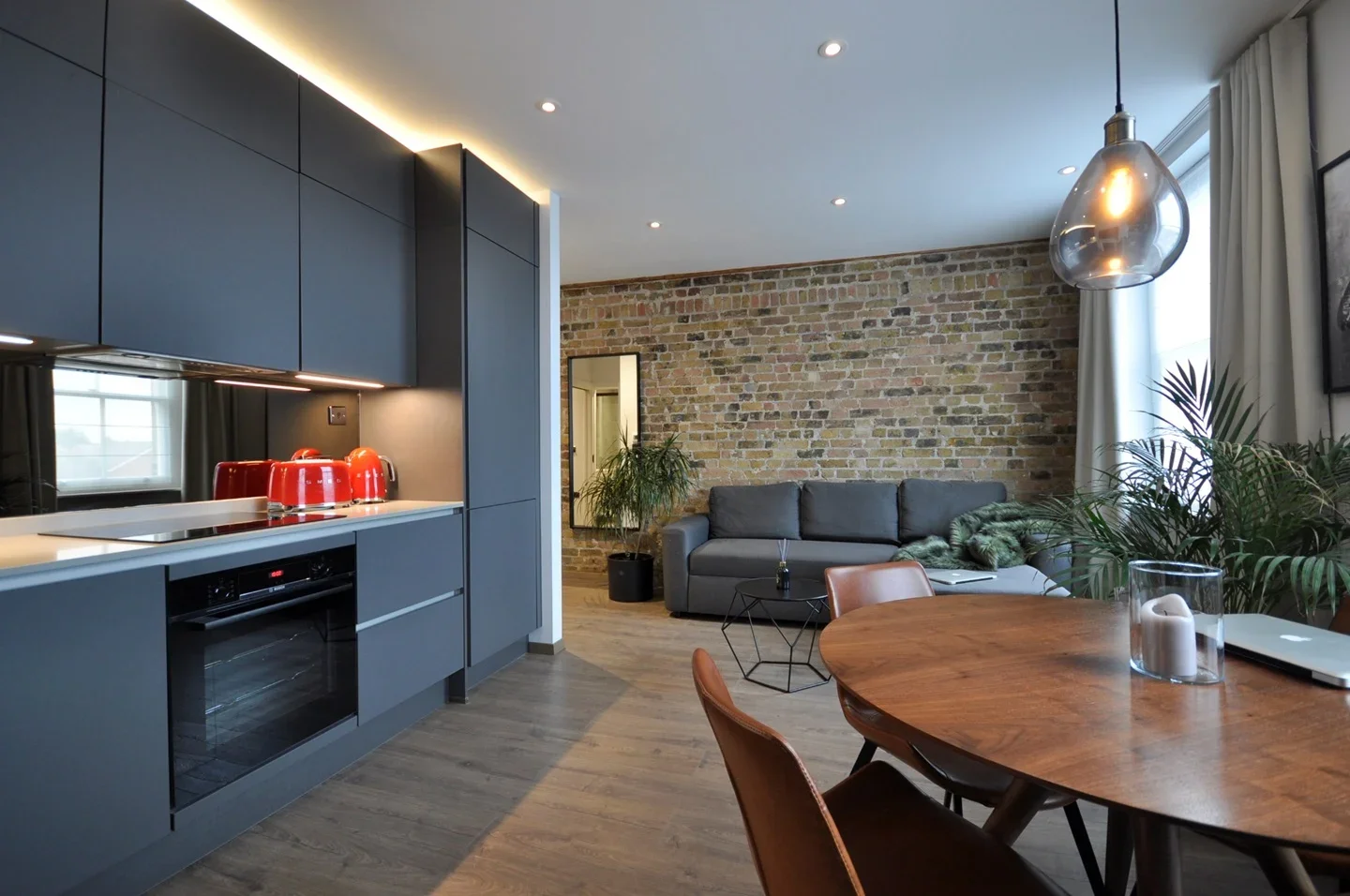 Flat Winsor Terrace in Greater London