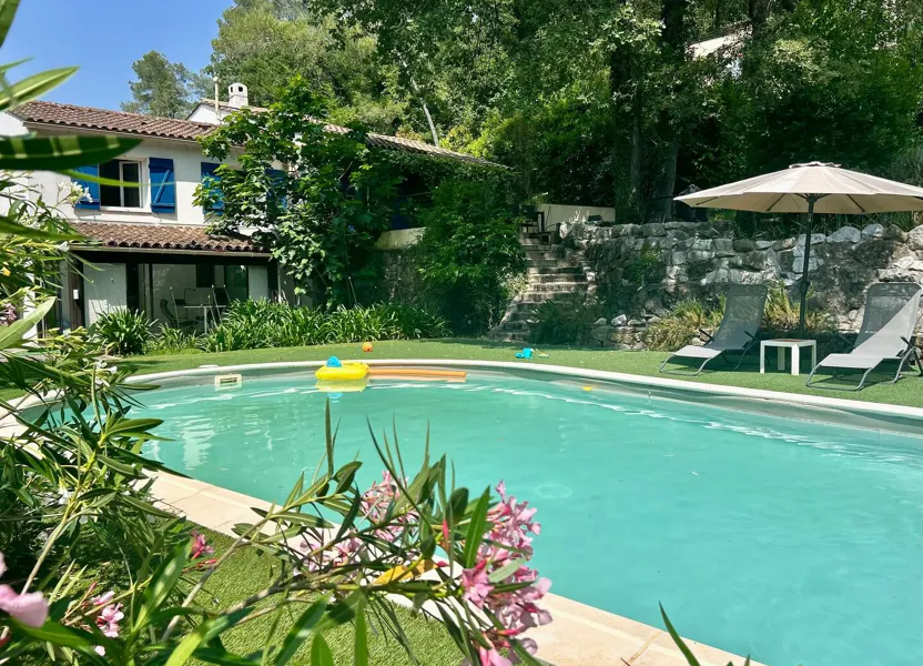Maison Chemin du Loup à Roquefort-les-Pins