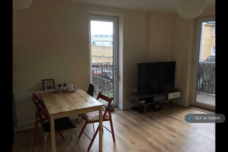 Flat Collent Street in Greater London