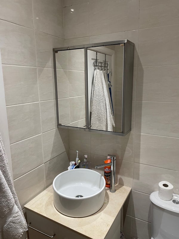Room Wyncham Avenue in Greater London