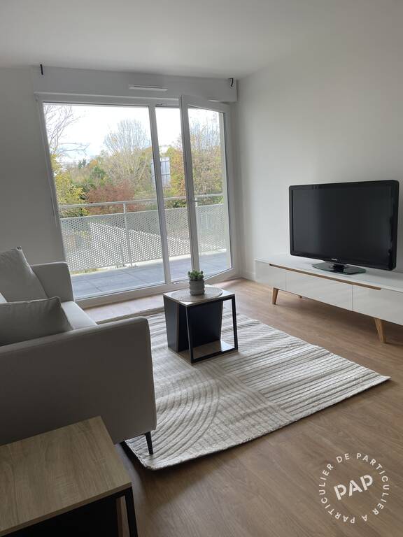 Flat Place du Commandant Roussel in Meulan-en-Yvelines
