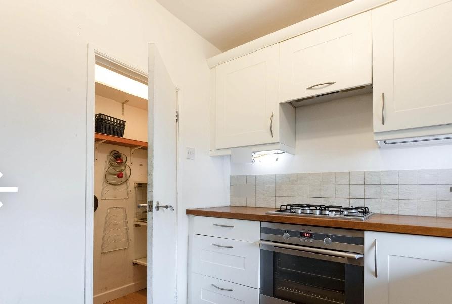 Flat Belton Way in Greater London