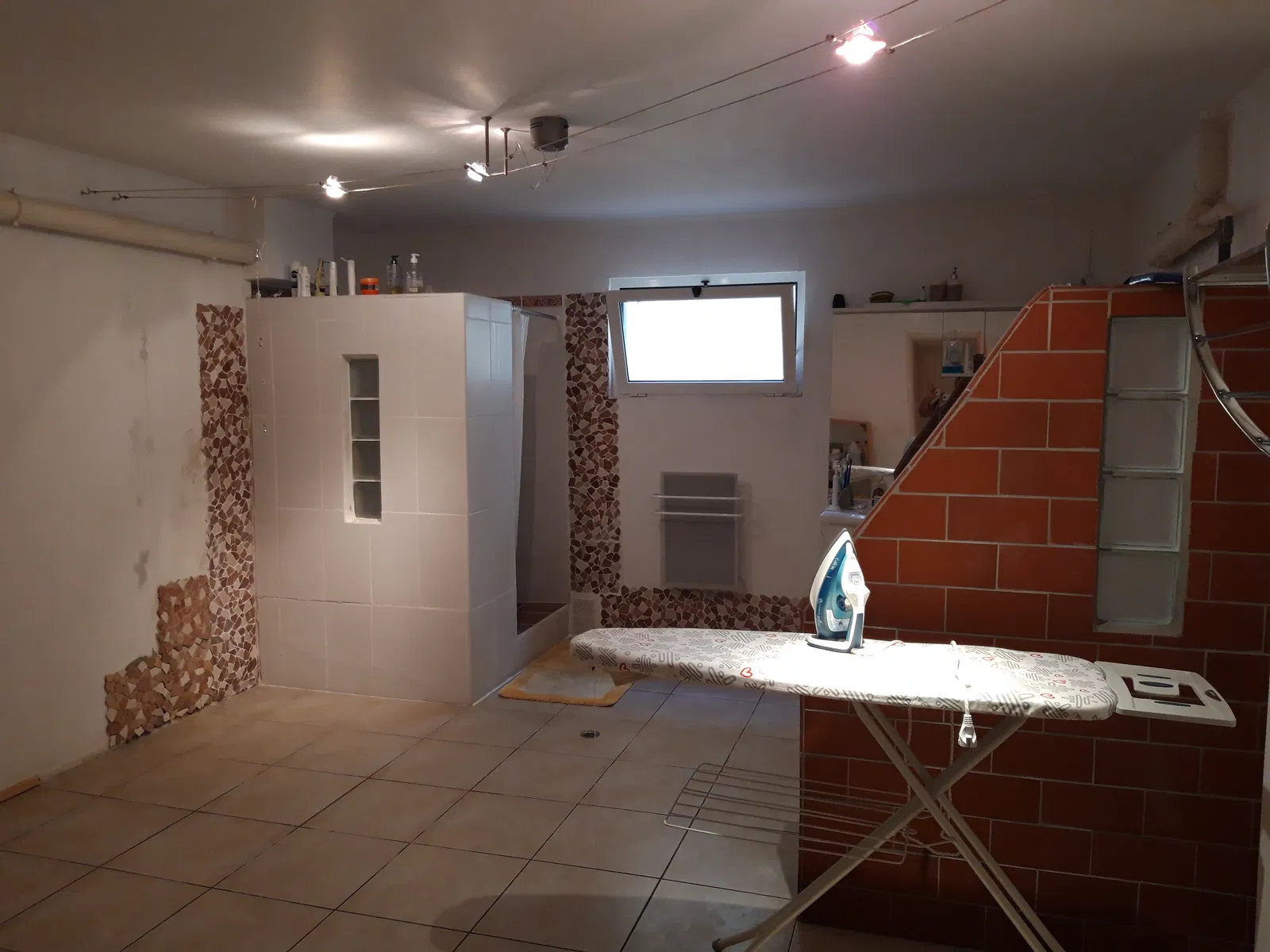Room D 105 in Village-Neuf