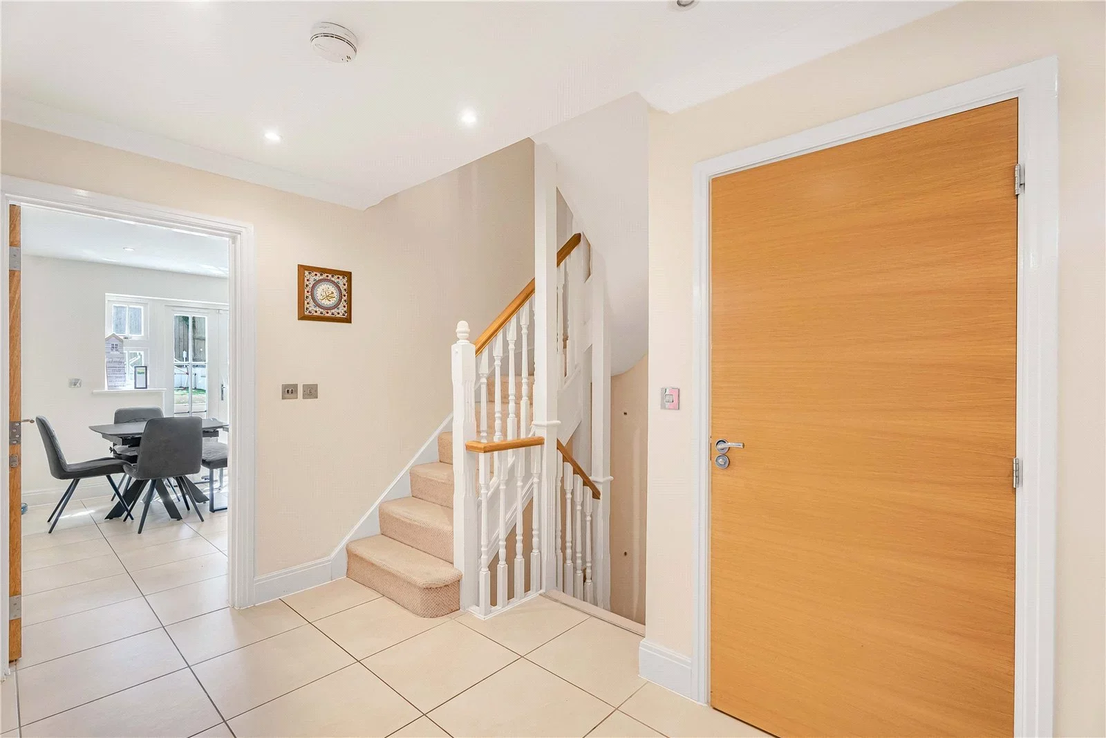House Douglas Close in Greater London