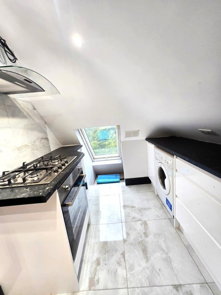 Room Green Man Lane in Greater London