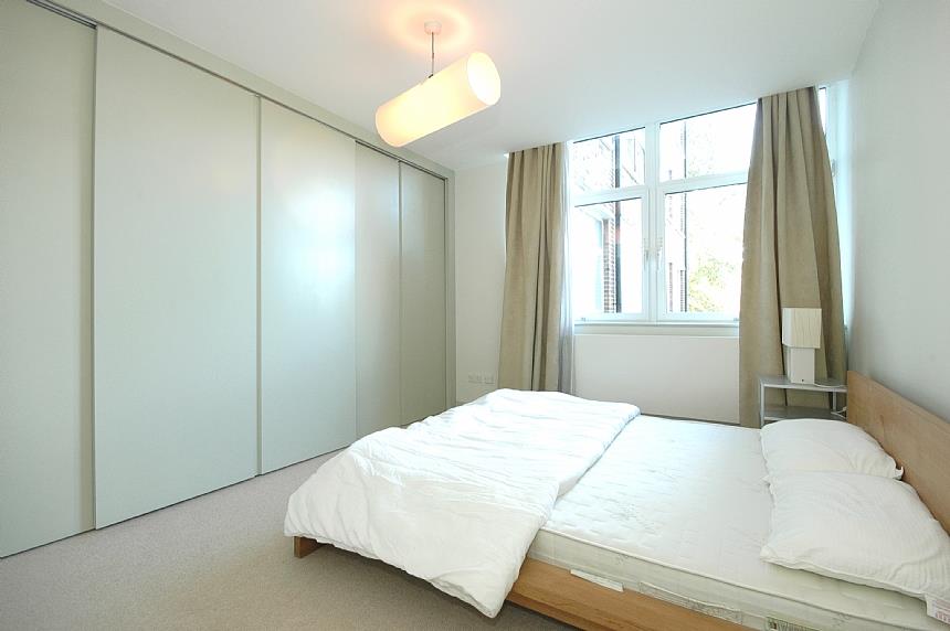 Flat Uxbridge Road in Greater London