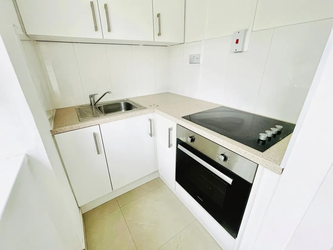 Flat Heol Isaf in Brynmawr