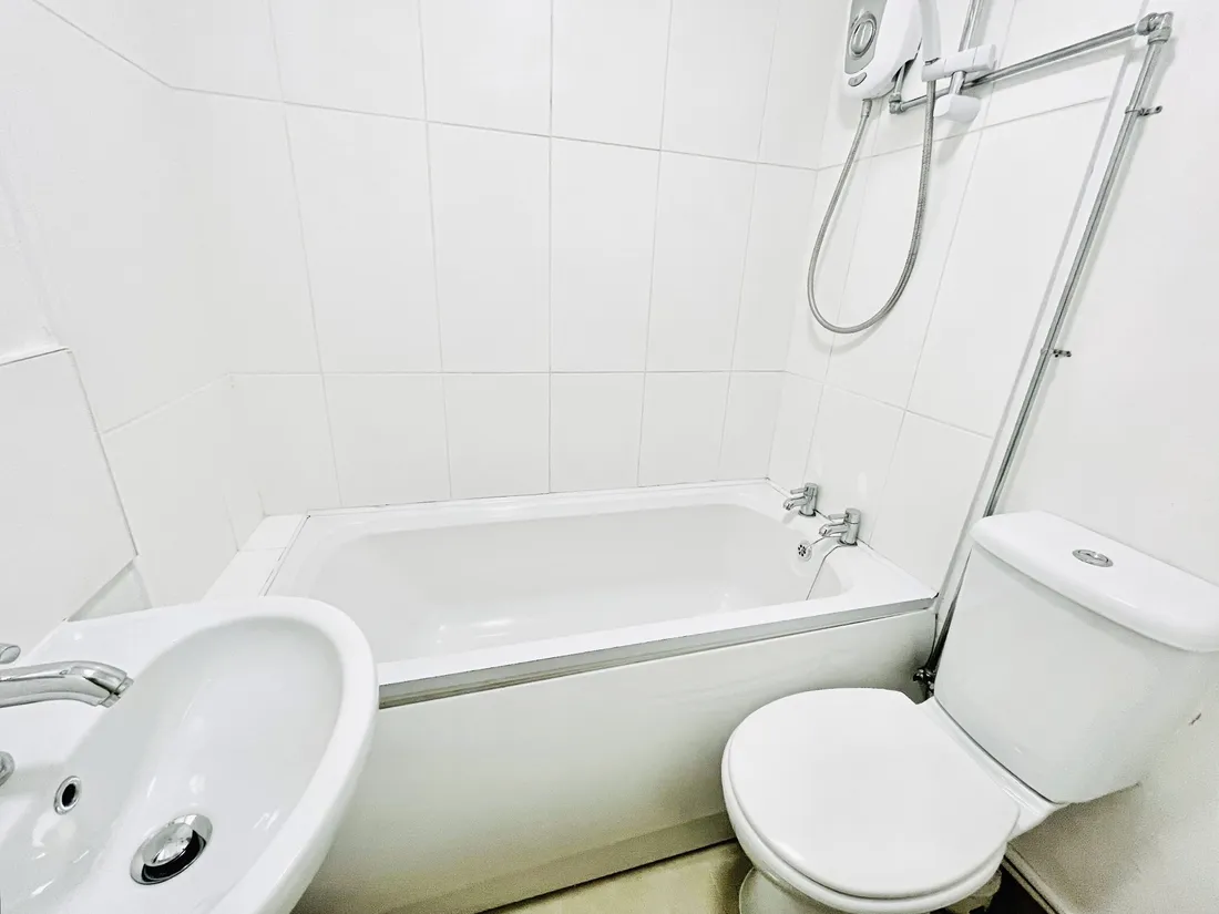 Flat Heol Isaf in Brynmawr