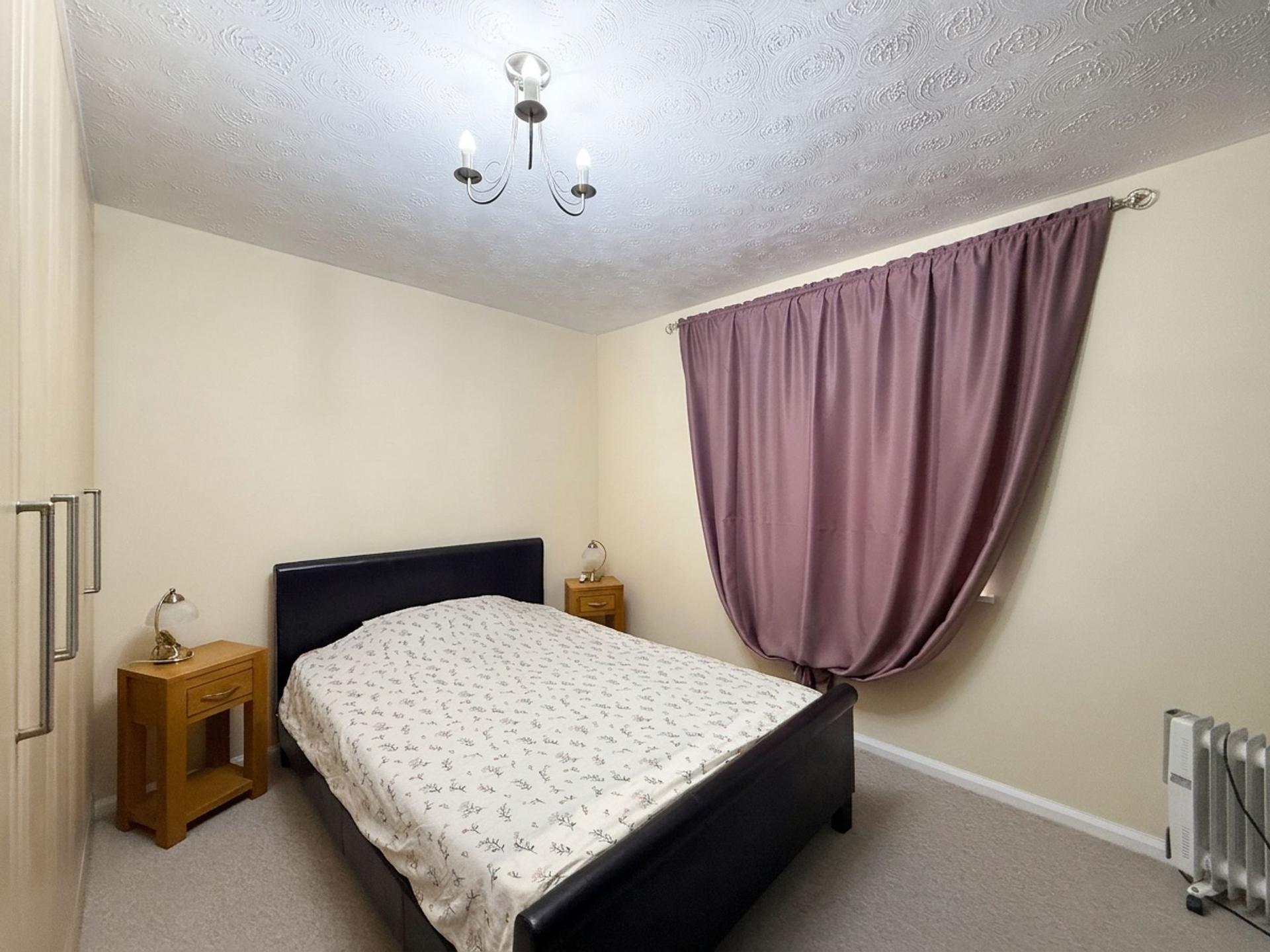 Flat Camborne Place in Gateshead