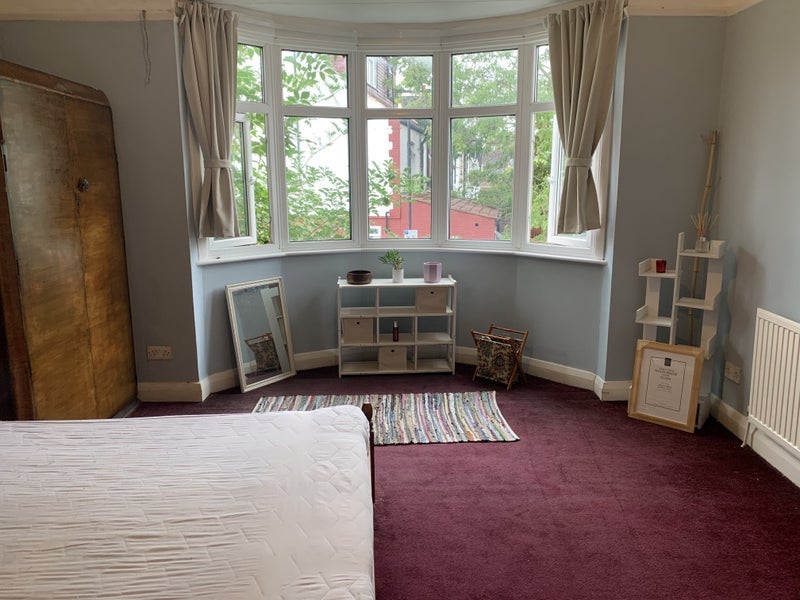 Room Mackie Road in Greater London