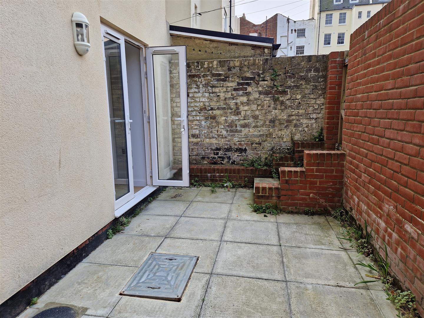 Flat Marine Terrace in Folkestone and Hythe District