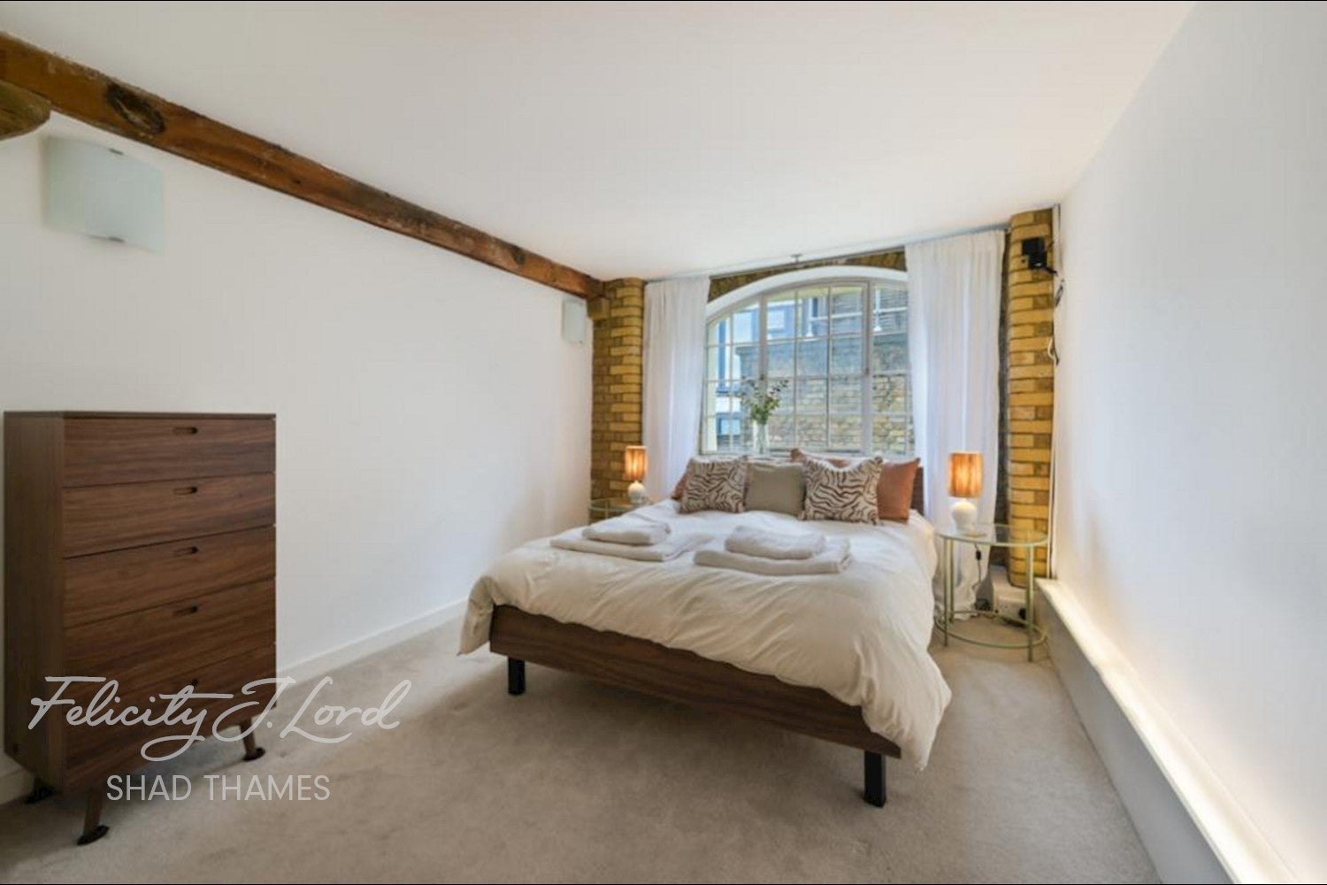 Flat Shad Thames in Greater London