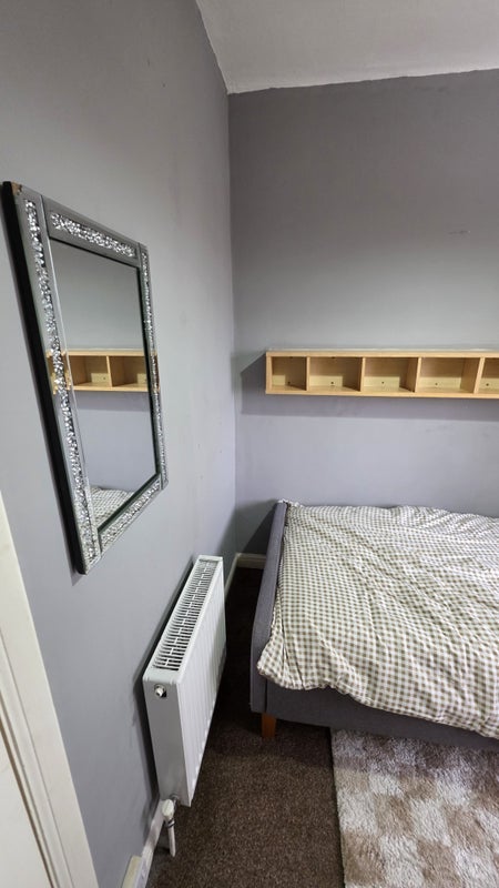 Room Dunslade Road in Birmingham