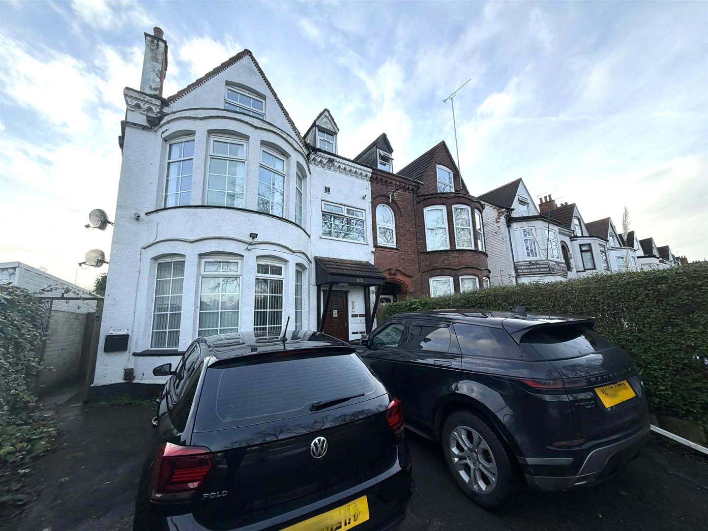 Flat Edward Road in Birmingham