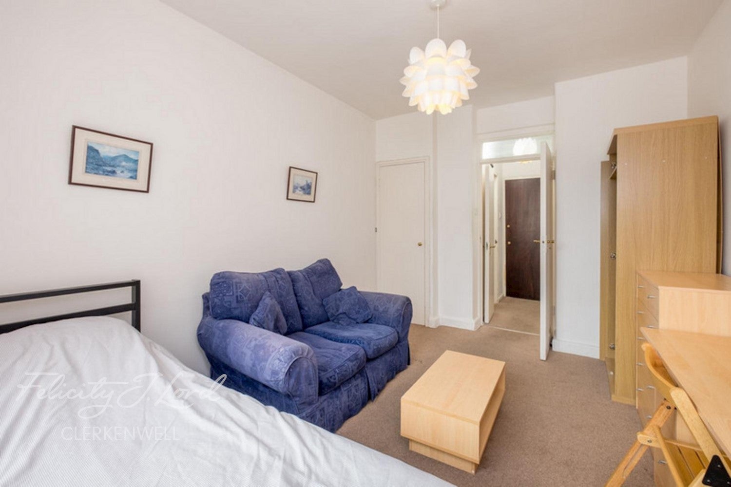 Flat Charterhouse Square in City of London