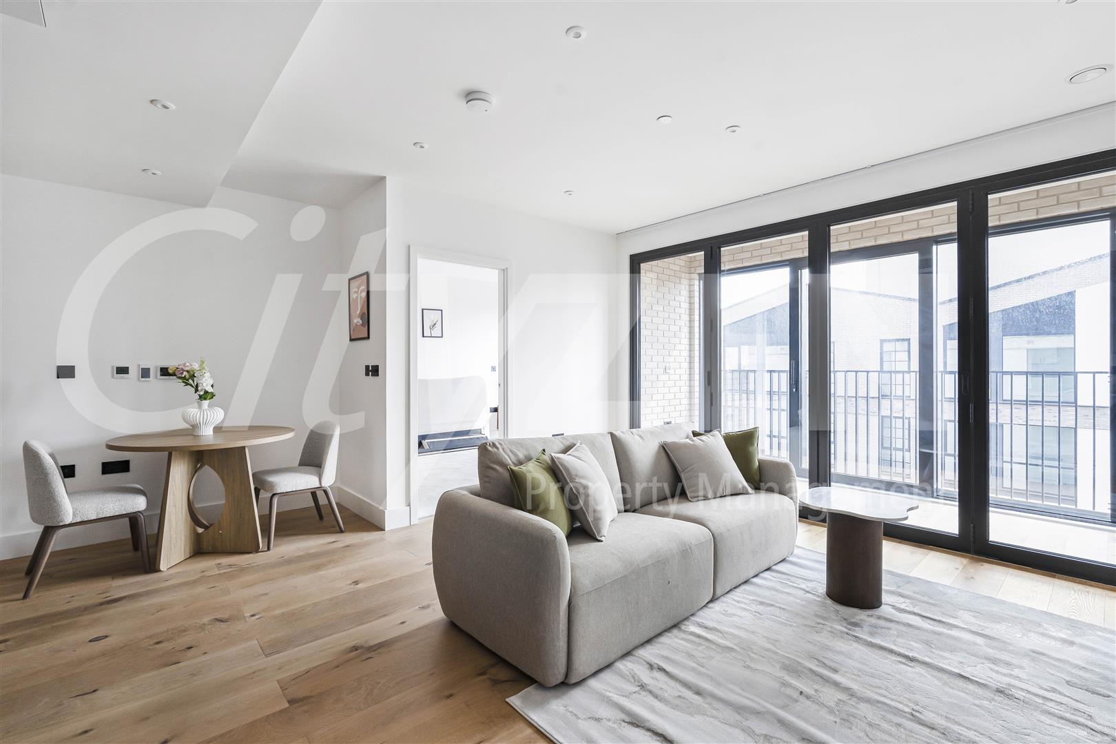 Flat Worgan Street in Greater London