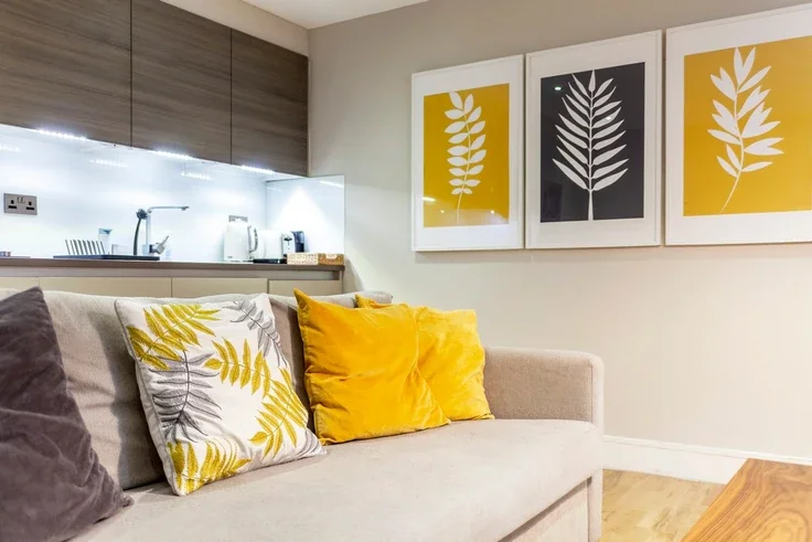Flat Sussex Gardens in City of Westminster