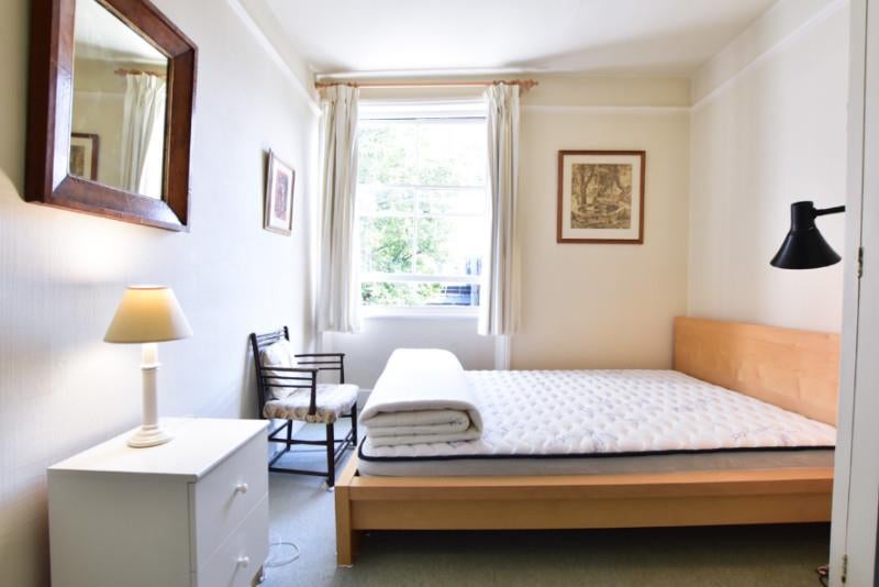 Flat Alma Square in London