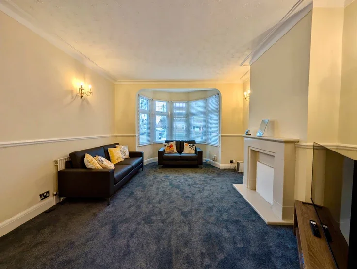 Flat Somersby Gardens in Greater London