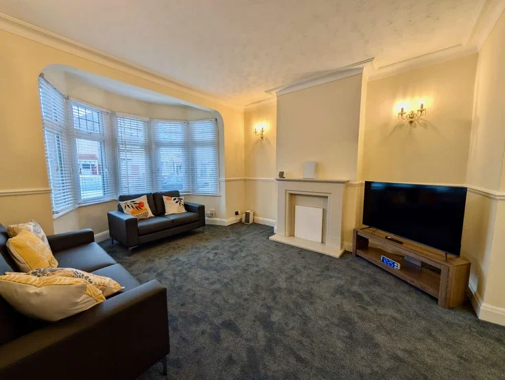 Flat Somersby Gardens in Greater London