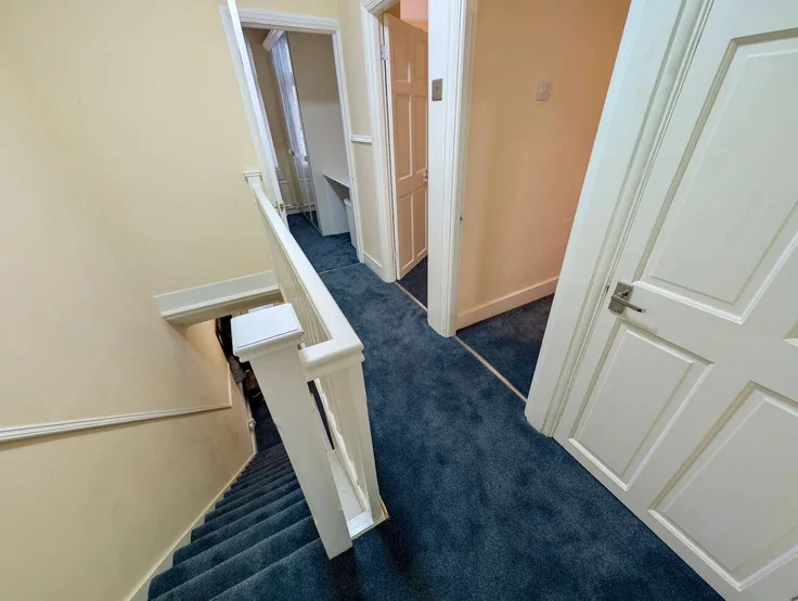 Flat Somersby Gardens in Greater London