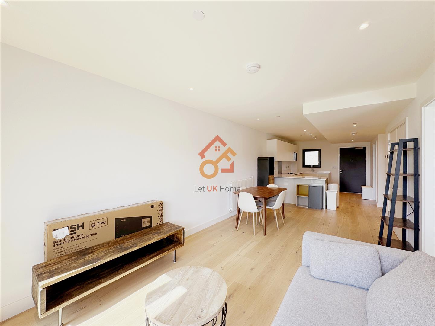 Flat Major Draper Street in Greater London